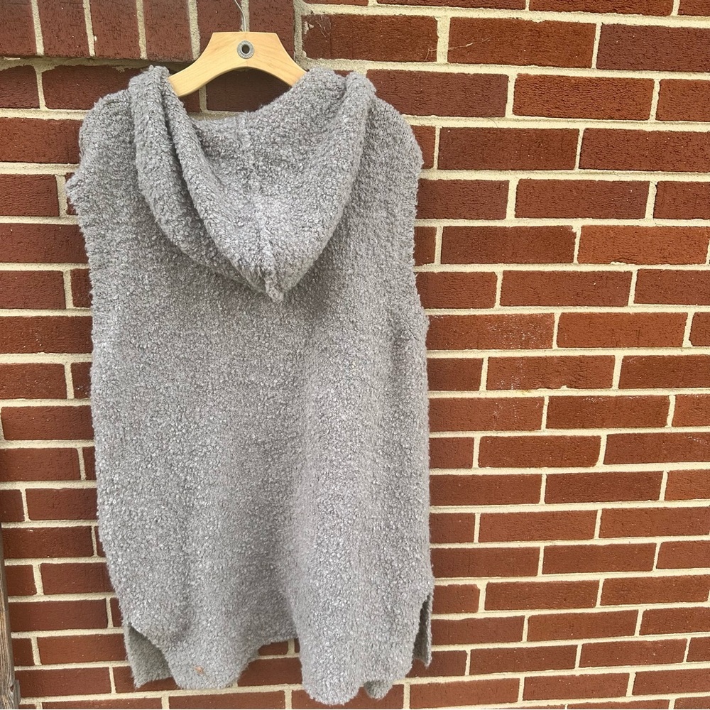Sherpa Long Vest w/ Hood - Picture 2 of 2